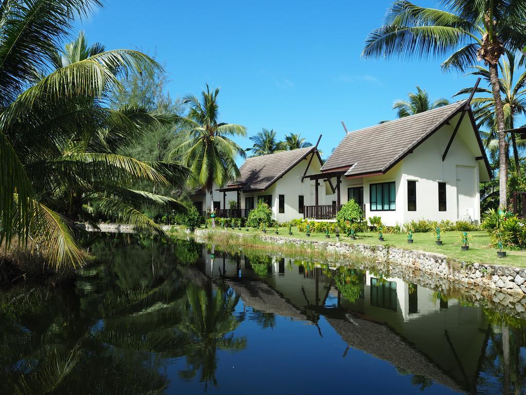 Khaolak Blue Lagoon Resort - Sha Extra Plus Khao Lak Exterior foto