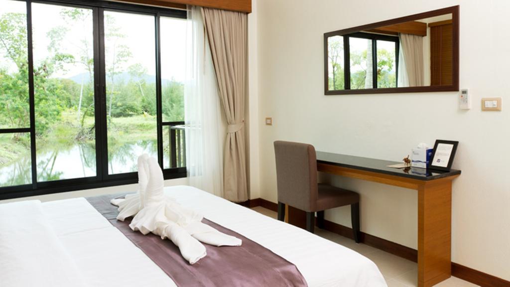 Khaolak Blue Lagoon Resort - Sha Extra Plus Khao Lak Habitación foto